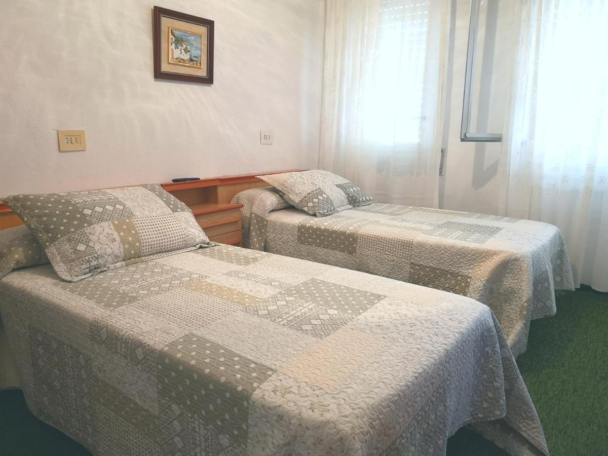Hostal Vina Outes Екстериор снимка